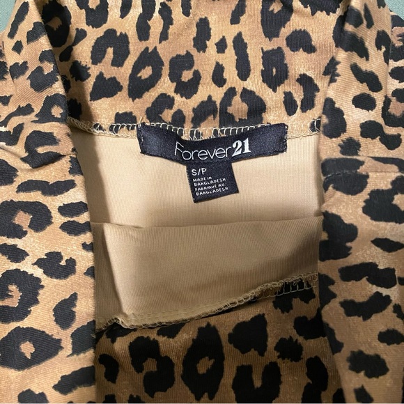 Mini skirt - Picture 3 of 3